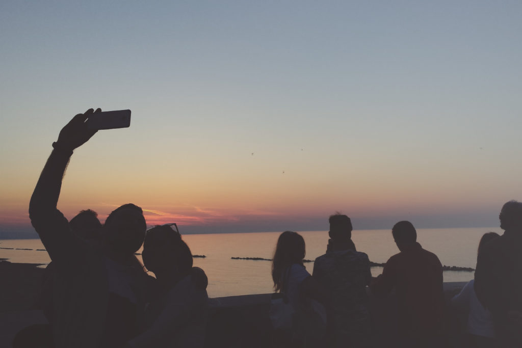 un selfie al tramonto a termoli