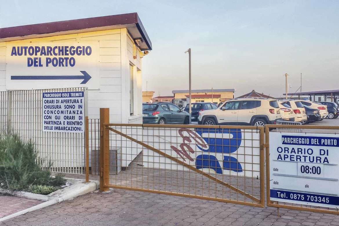 Parcheggio a Termoli vicino all’imbarco per le Isole Tremiti.